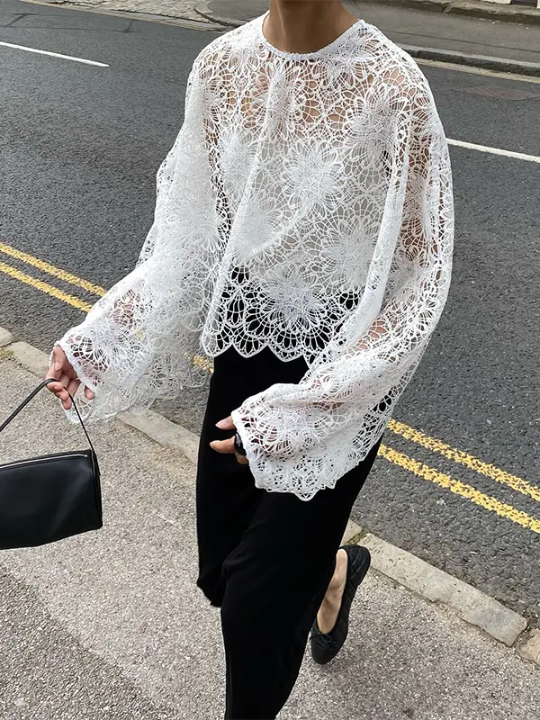 LACED UP (В КРУЖЕВЕ)3