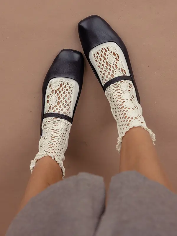 LACED UP (В КРУЖЕВЕ)5